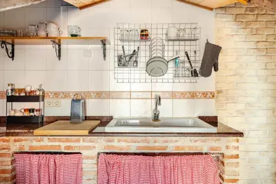 Una cocina o zona de cocina en Bright Pelayo - Enchanting 1BR home in Chueca