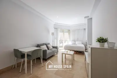 Cama o camas de una habitación en MyHouseSpain - Luminoso estudio cerca del Retiro