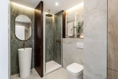 Un baño de Gaeta - 1 bedroom and shared pool in Ríos Rosas