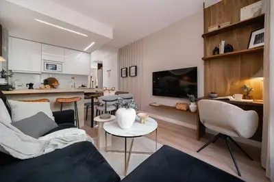 Una televisión o centro de entretenimiento en Solis - 1 bedroom in Chueca-Justicia