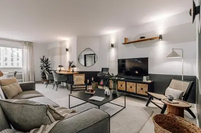 Una televisión o centro de entretenimiento en Cennet - 3 bedrooms in Almagro
