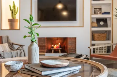 Una televisión o centro de entretenimiento en Altai - 3 bedrooms in Ríos Rosas