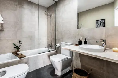 Un baño de Sundi - 2 bedrooms in Justicia