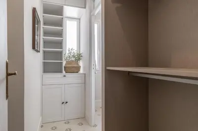 Plano de Lustar - 2 bedrooms and terrace in Chueca