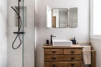 Un baño de Lustar - 2 bedrooms and terrace in Chueca