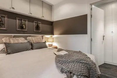 Cama o camas de una habitación en Bornos - 2 bedrooms and terrace in Ríos Rosas