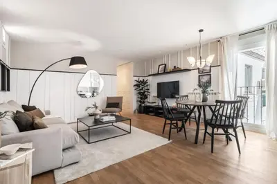 Una televisión o centro de entretenimiento en Oeste - 2 bedrooms in Chueca