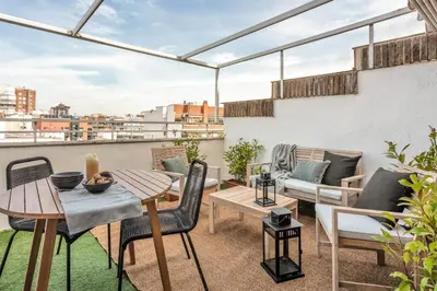 Un balcón o terraza de Inzia - 1 bedroom and pool in Lista