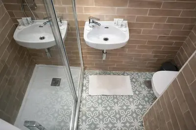 Un baño de Light New Apartment