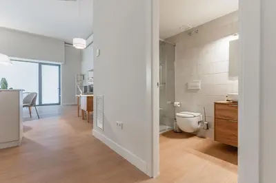 Un baño de Modern apartment-1bedroom 1bathroom-Ventas