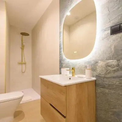 Tu hogar en la ciudad piso de 3 habitaciones 3 baños y todo el confort moderno Madrid AGU230