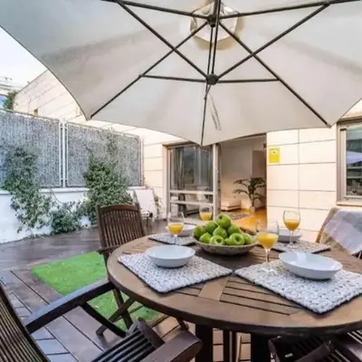 Luxury 7 Bdr Villa Terrace & Parking by TuriVida