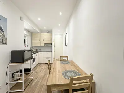 Una cocina o zona de cocina en Apartamento Retiro-Ibiza 0I