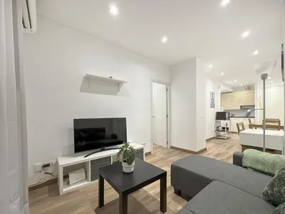 Una cocina o zona de cocina en Apartamento Retiro-Ibiza 0I