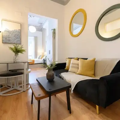 Apartamento de 1 dormitorio con balcón en el corazón de Madrid Temporal CER822