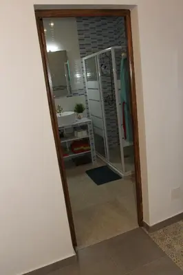 Un baño de Encantador Apartamento en el Corazón de Madrid