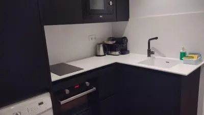 Una cocina o zona de cocina en Amplio y céntrico apartamento en La Latina