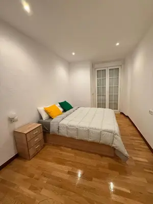Cama o camas de una habitación en Habitación en centro de Madrid