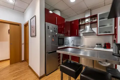 Una cocina o zona de cocina en Waou Anton Martin III - Alquiler Corta Duración
