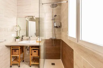 Un baño de Bright & Spacious 2-BD Apartment in Chueca