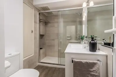 Un baño de Real - 3 bedroom and terrace in Almagro