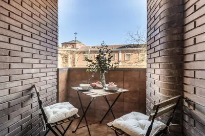 Un balcón o terraza de Donana - 1 bedroom in Ríos Rosas