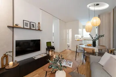 Una televisión o centro de entretenimiento en Inari - 2 bedrooms in Ríos Rosas