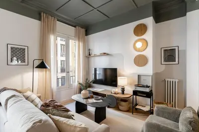Una televisión o centro de entretenimiento en Basak - 3 bedrooms in Goya