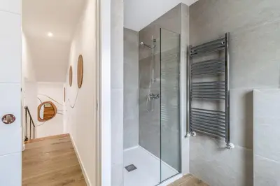 Un baño de Formia - 2 bedrooms in Azca