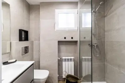 Un baño de Formia - 2 bedrooms in Azca
