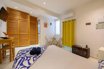 Cama o camas de una habitación en Estudio Totalmente Equipado en el Centro de Madrid Temporal ZUR3321