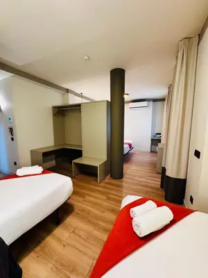 Cama o camas de una habitación en Hostal Sol Square Madrid