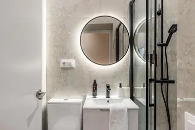 Un baño de Waou Essence VI Antón Martín - Corta Duración