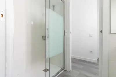 Un baño de Modern with Terrace - 1Bedroom 1Bath - Chamberí