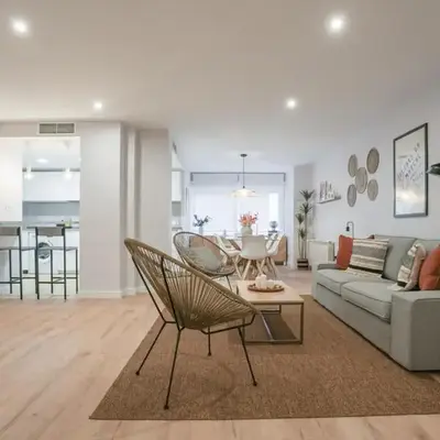 Renovated with pool -2Bedrooms 2Baths-Chamberí