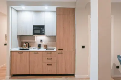 Una cocina o zona de cocina en Cozy renovated -1Bedroom 1Bath-Plaza de España