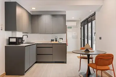 Una cocina o zona de cocina en Dobo Madrid Portugal