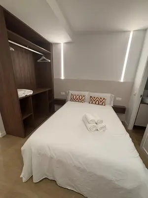 Cama o camas de una habitación en Suites in Downtown Madrid