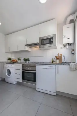Una cocina o zona de cocina en AH -Plaza de Ventas -Apartamento Tranquilo y Céntrico