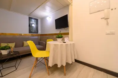 Una televisión o centro de entretenimiento en Loft de 2 dormitorios en el centro de Madrid Temporal LDV330
