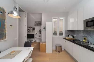 Una cocina o zona de cocina en GuestReady - Cute flat in Salamanca Madrid