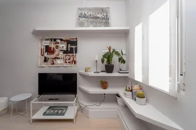 Una televisión o centro de entretenimiento en GuestReady - Cute flat in Salamanca Madrid