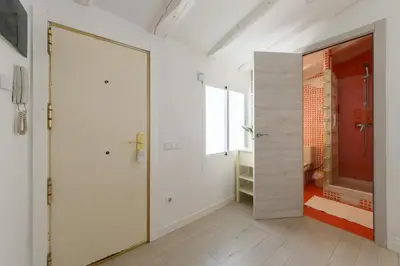 Un baño de 1 bedroom loft apartment in the center Temporal SVI154