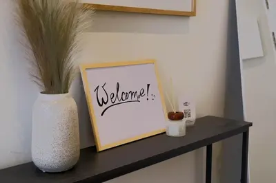 Certificado, premio, señal o documento que está expuesto en R&K Apartment Madrid