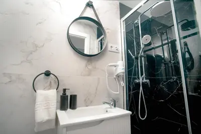 Un baño de Atocha Rooms