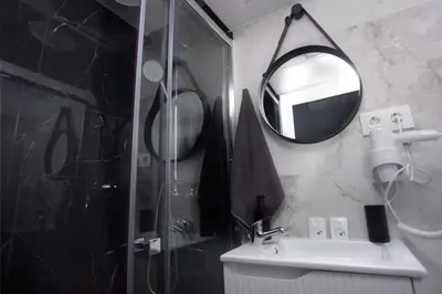 Un baño de Atocha Rooms