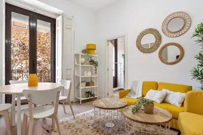 Zona de estar de Yellow Lavapies