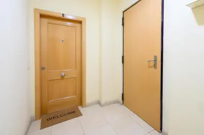 Plano de Apartamento de 2 Dormitorios a Pasos de Gran Vía Vive en el Corazón de Madrid DIN133B
