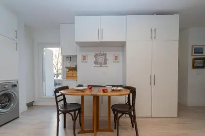 Una cocina o zona de cocina en Riverside