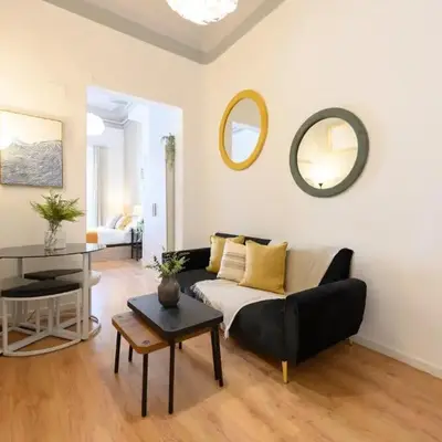 Apartamento de 1 dormitorio con balcón en el corazón de Madrid Temporal CER822
